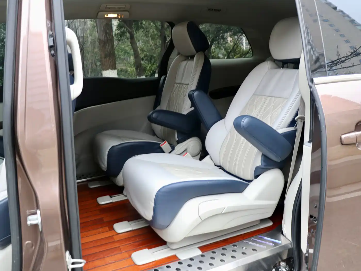 Buick GL8 2021 Land Business Class 652T Comfort фото 10