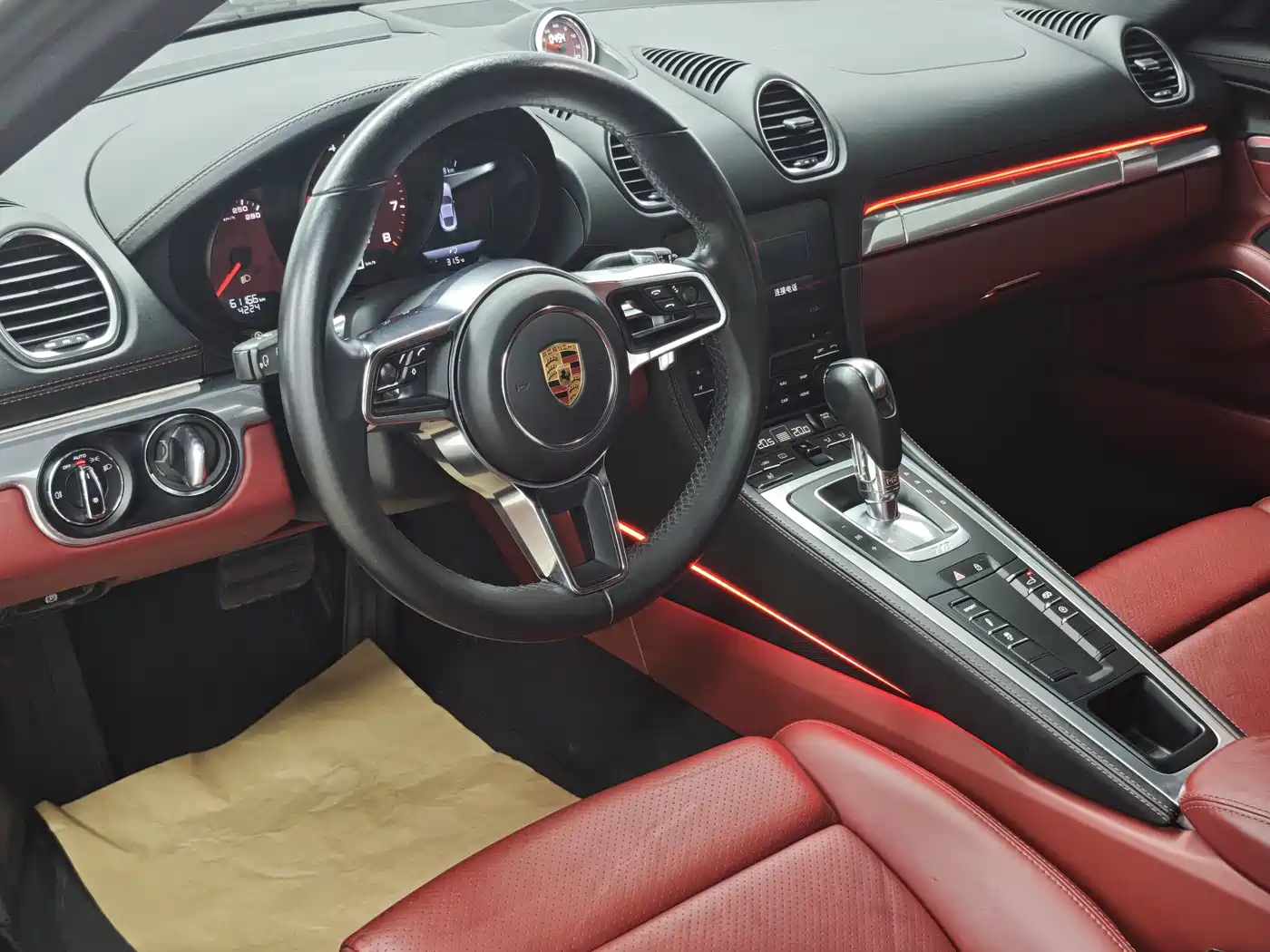 Porsche 718 2018 Cayman 2.0T фото 9