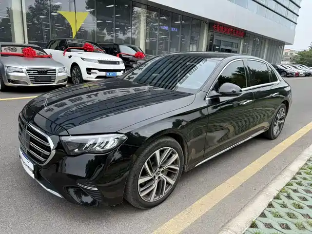 Mercedes-Benz E-Class 2024