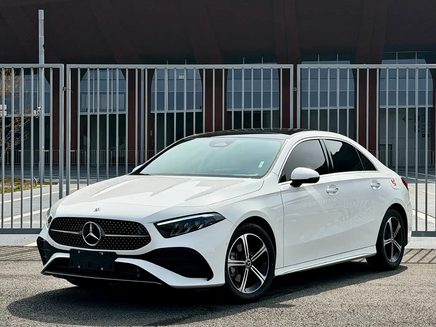 MERCEDES-BENZ CLASS A 2025