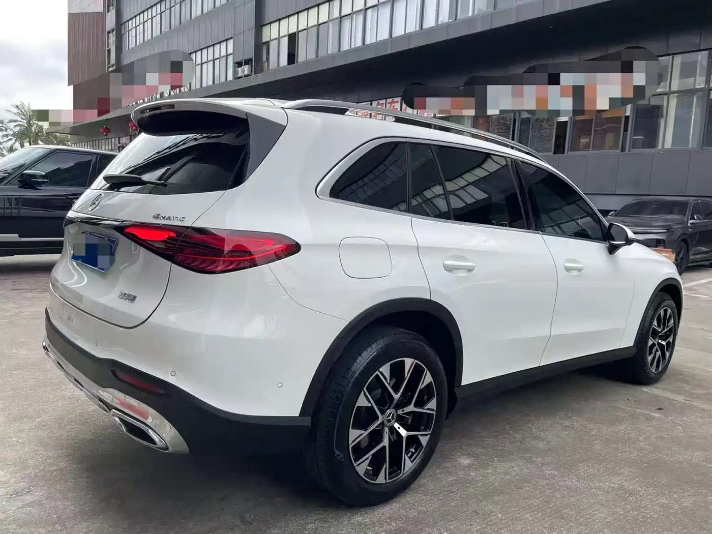 Mercedes-Benz GLC 2023 GLC 260 L 4MATIC Sport 5-seater фото 7