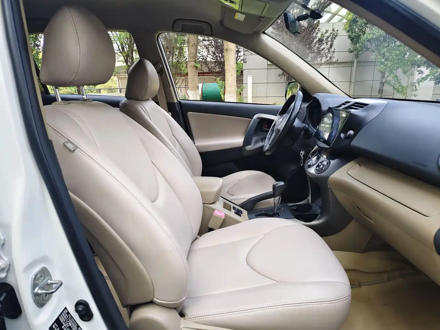 Toyota RAV4 Rongfang 2013 Special Edition 2.0L Auto Classic фото 5