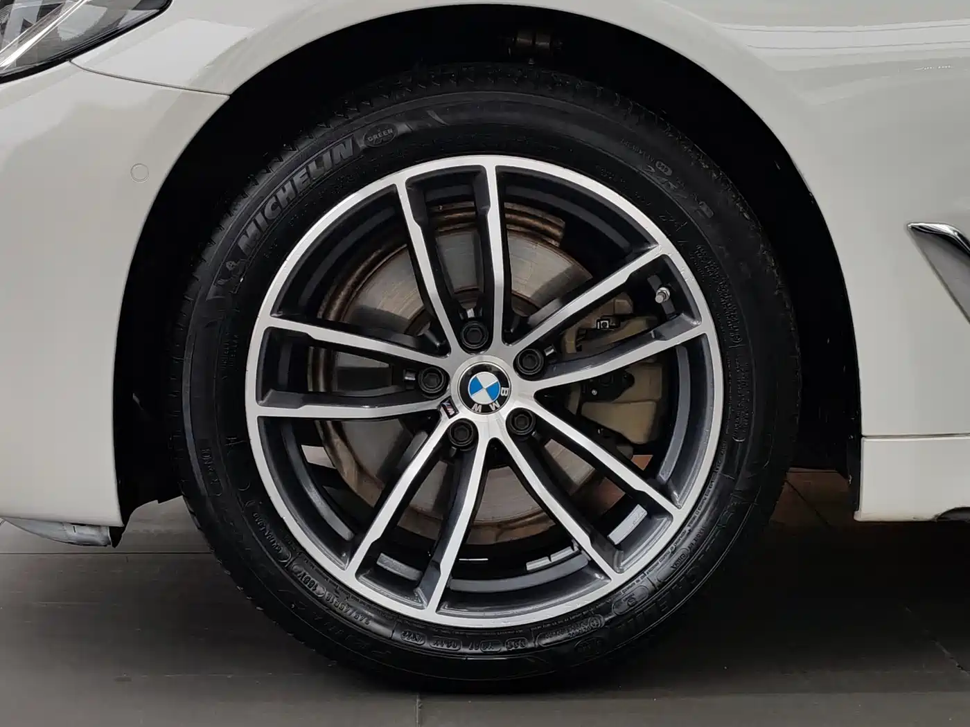 BMW 5 Series 2022 525Li M Sport Package фото 15