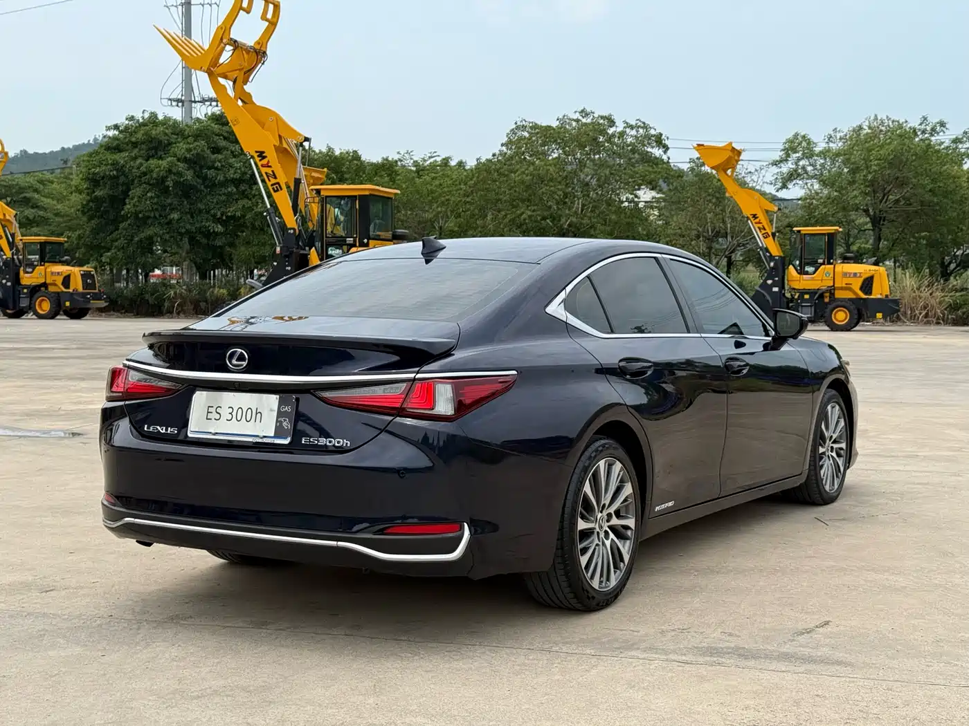Lexus ES 2020 300h Ultimate Edition фото 9