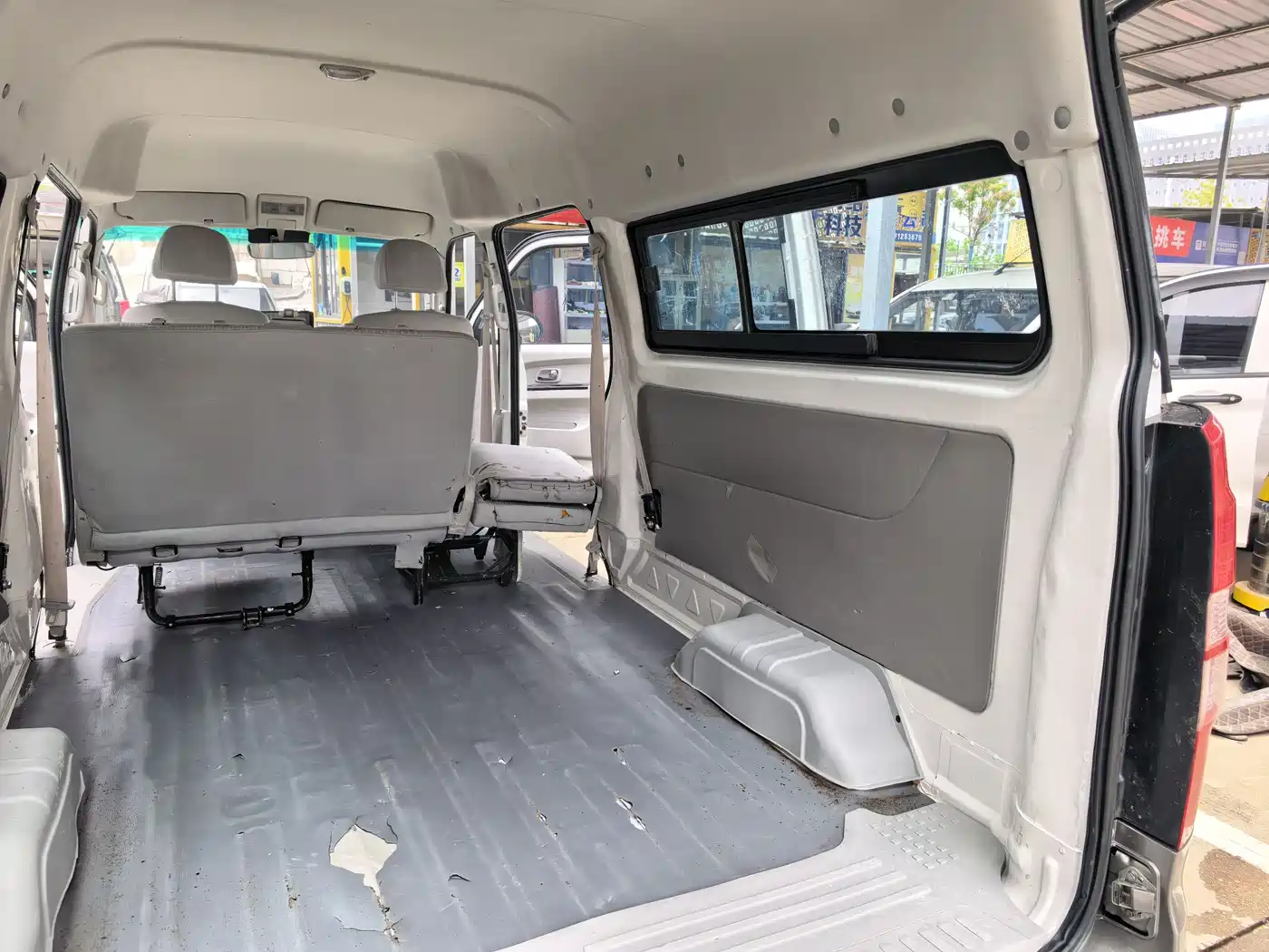 Jinbei New Hiace S 2021 2021 1.6L Premium Central Air-conditioned Passenger Vehicle China VI SWD16M