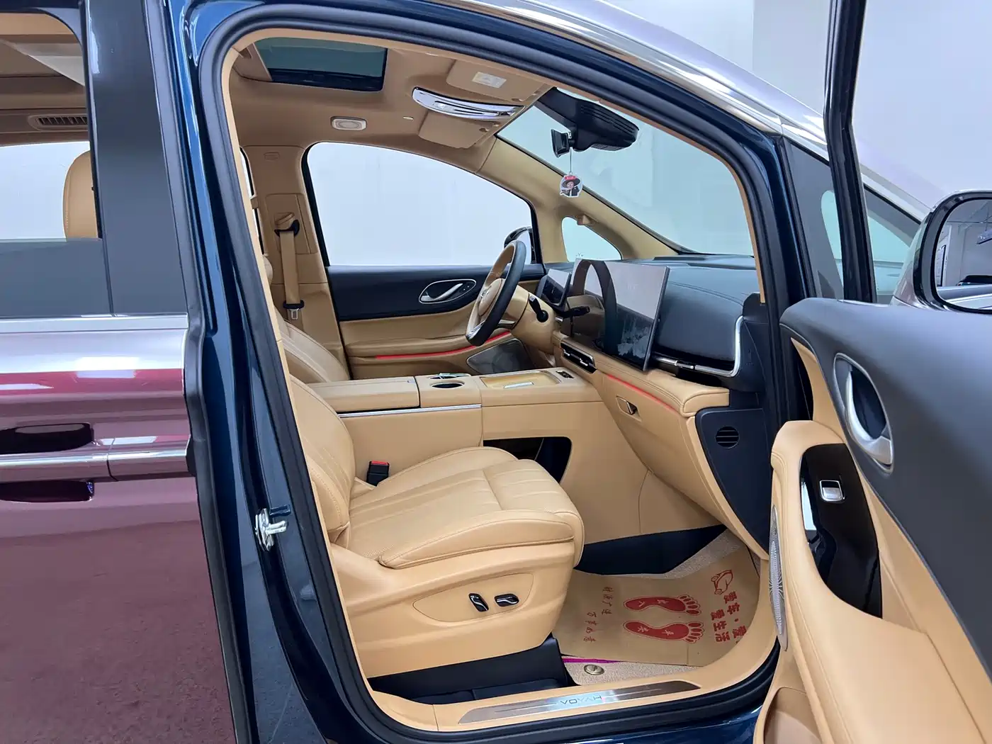 Voyah Auto Voyah Dreamer 2025 PHEV 4WD Kunpeng Premium Edition фото 35