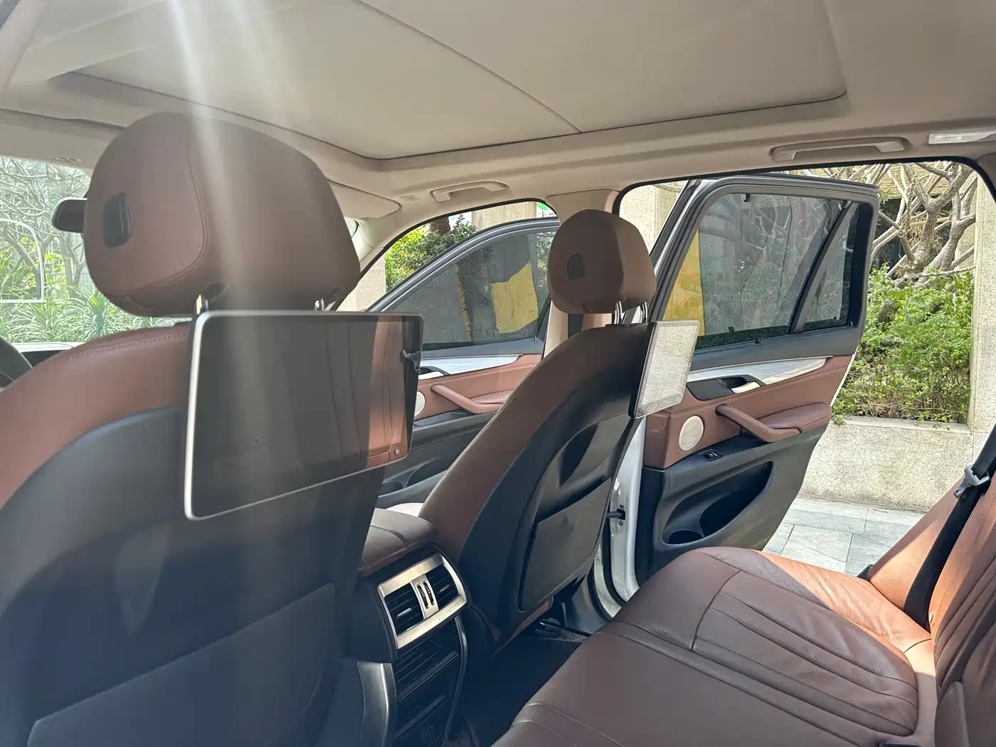 BMW X5 (Import) 2018 xDrive35i Elegant Model фото 18