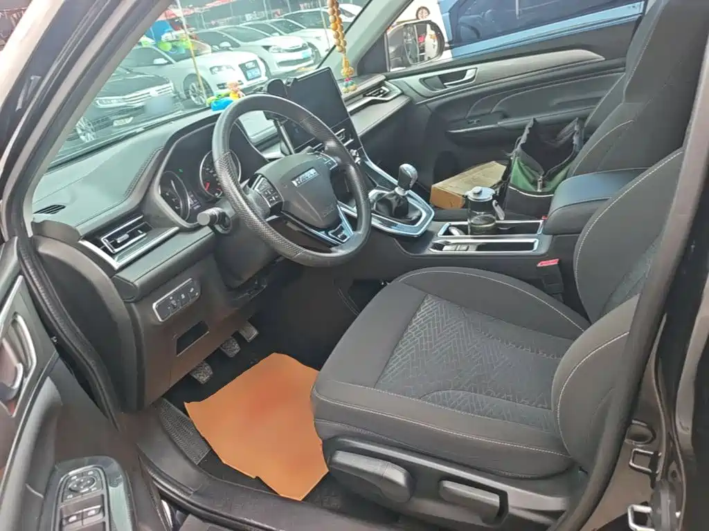 Haval M6 2024 2023 PLUS 1.5T Manual Elite Smart Connect