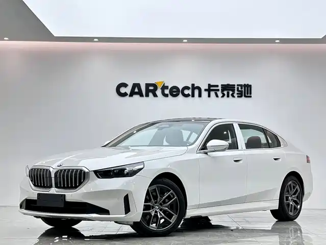 BMW 5 Series 2024