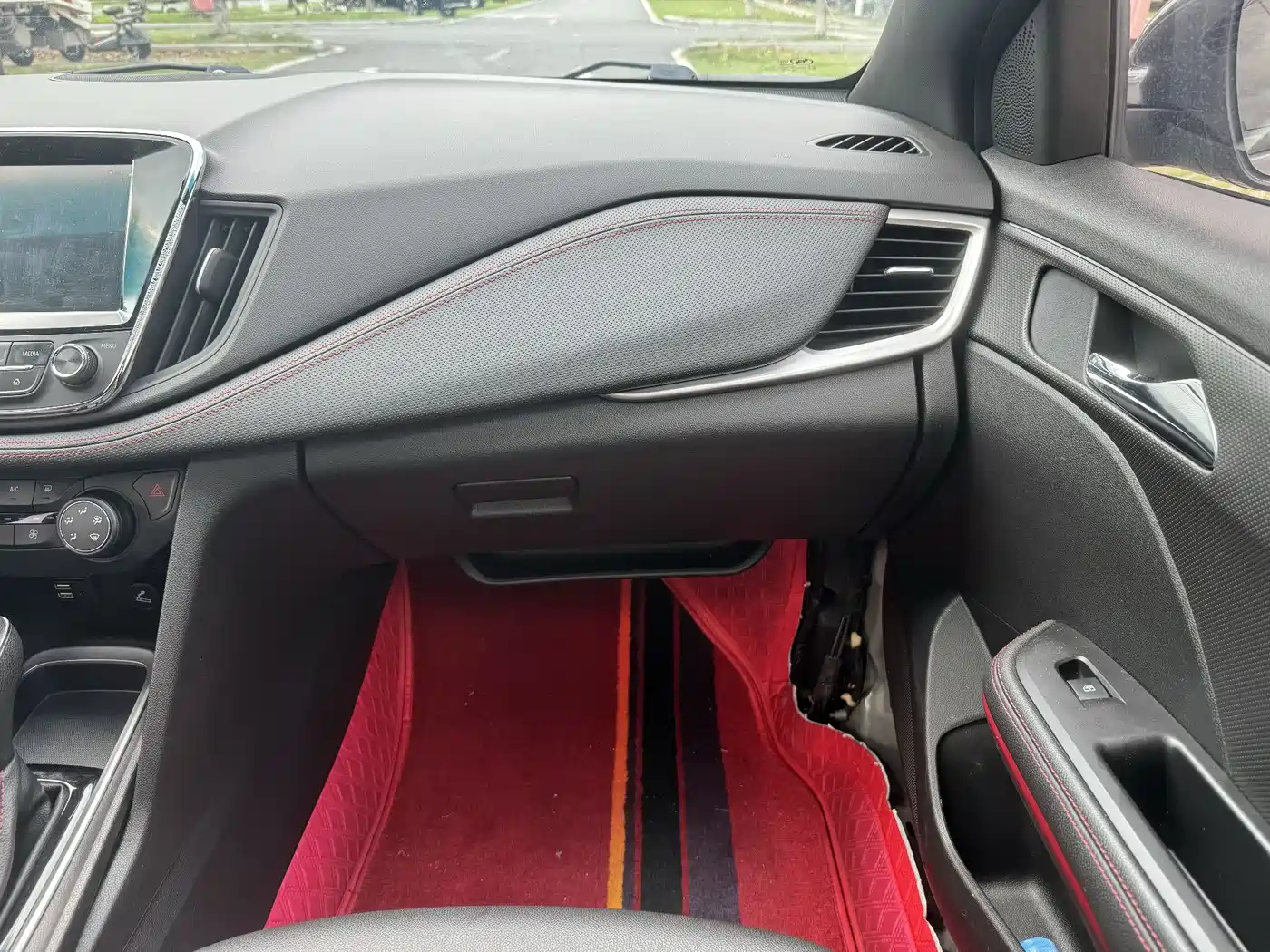 Chevrolet Monza 2019 RS 330T Auto Smooth Edition China VI фото 15