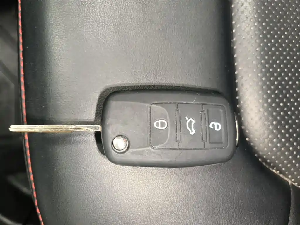 Volkswagen Santana 2015 1.4L Manual Trend Edition фото 9