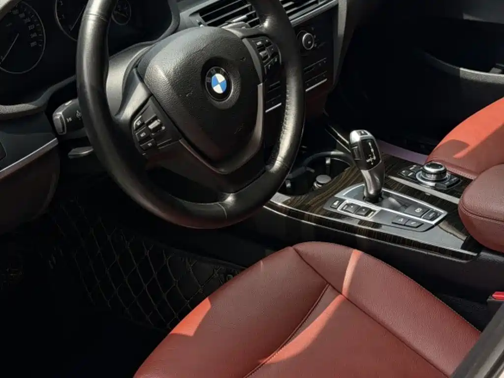 Photo 4 - BMW X3 (Import)