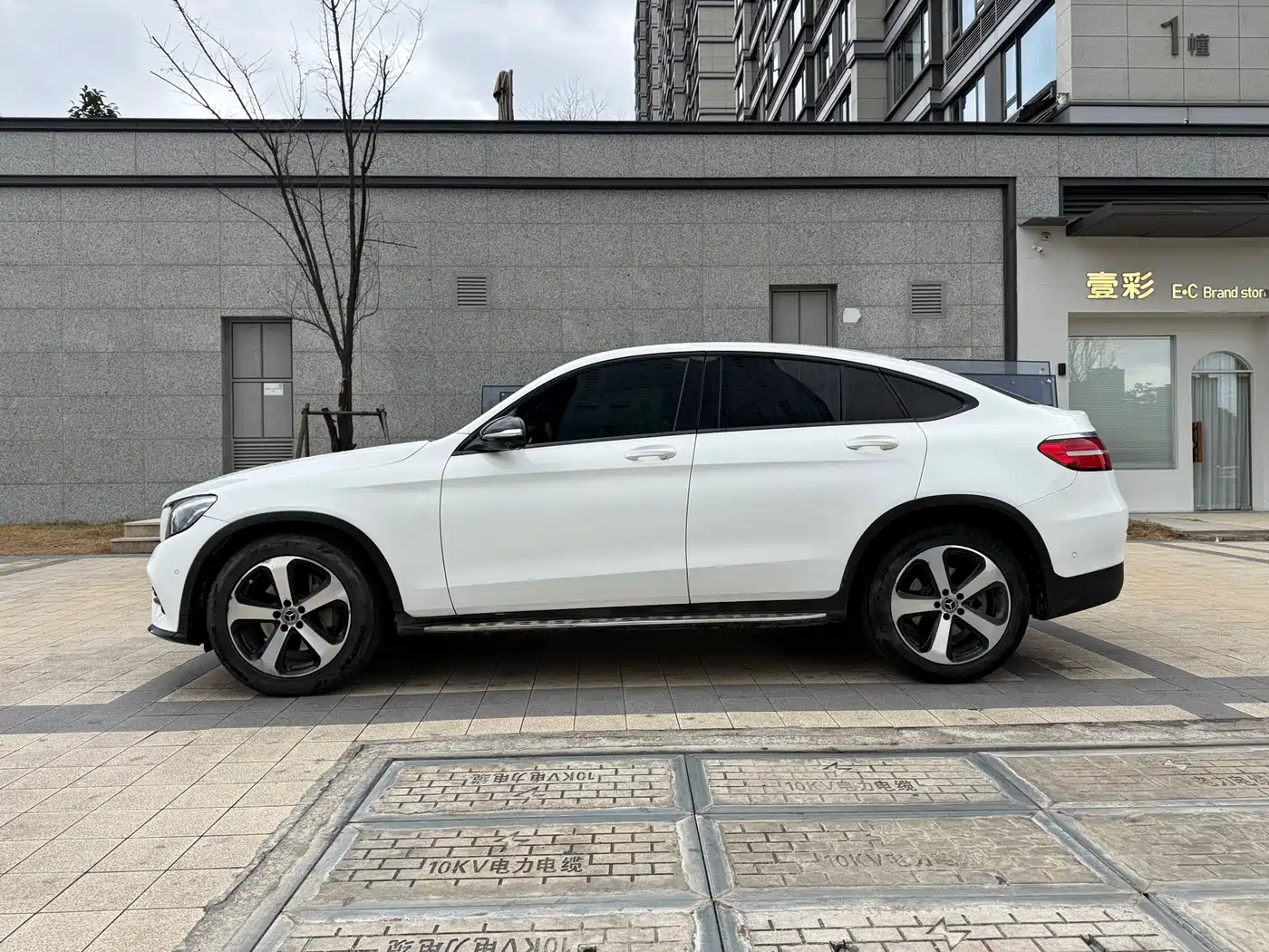 Mercedes-Benz GLC Coupe 2018 GLC 200 4MATIC Coupe SUV фото 13