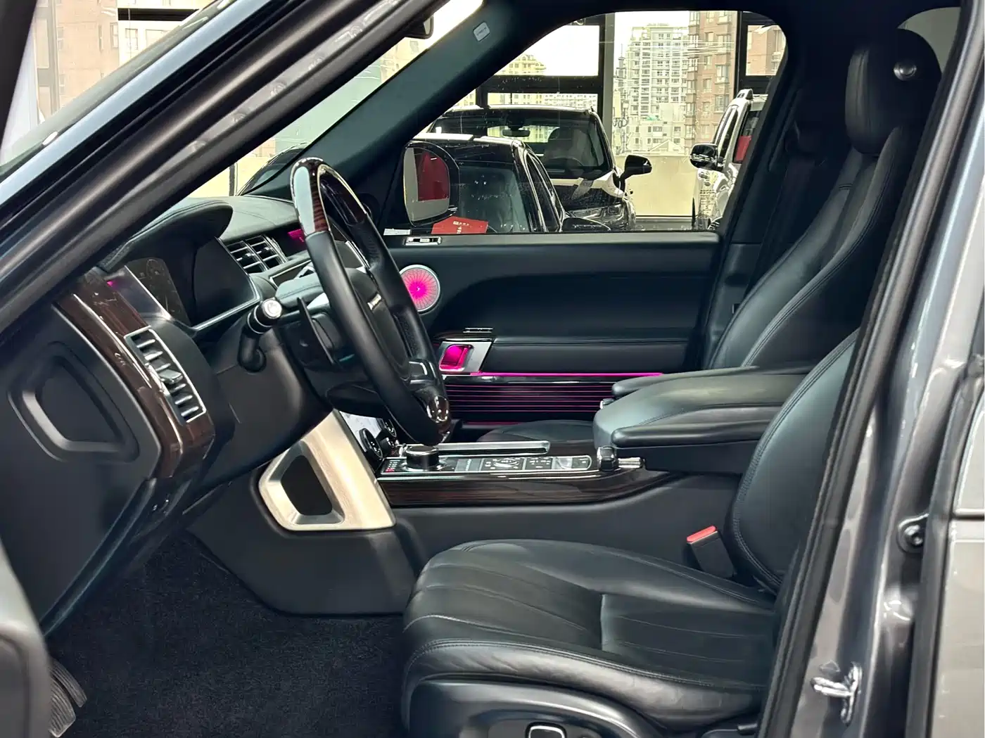 Land Rover Range Rover 2014 3.0 SC V6 Vogue фото 4