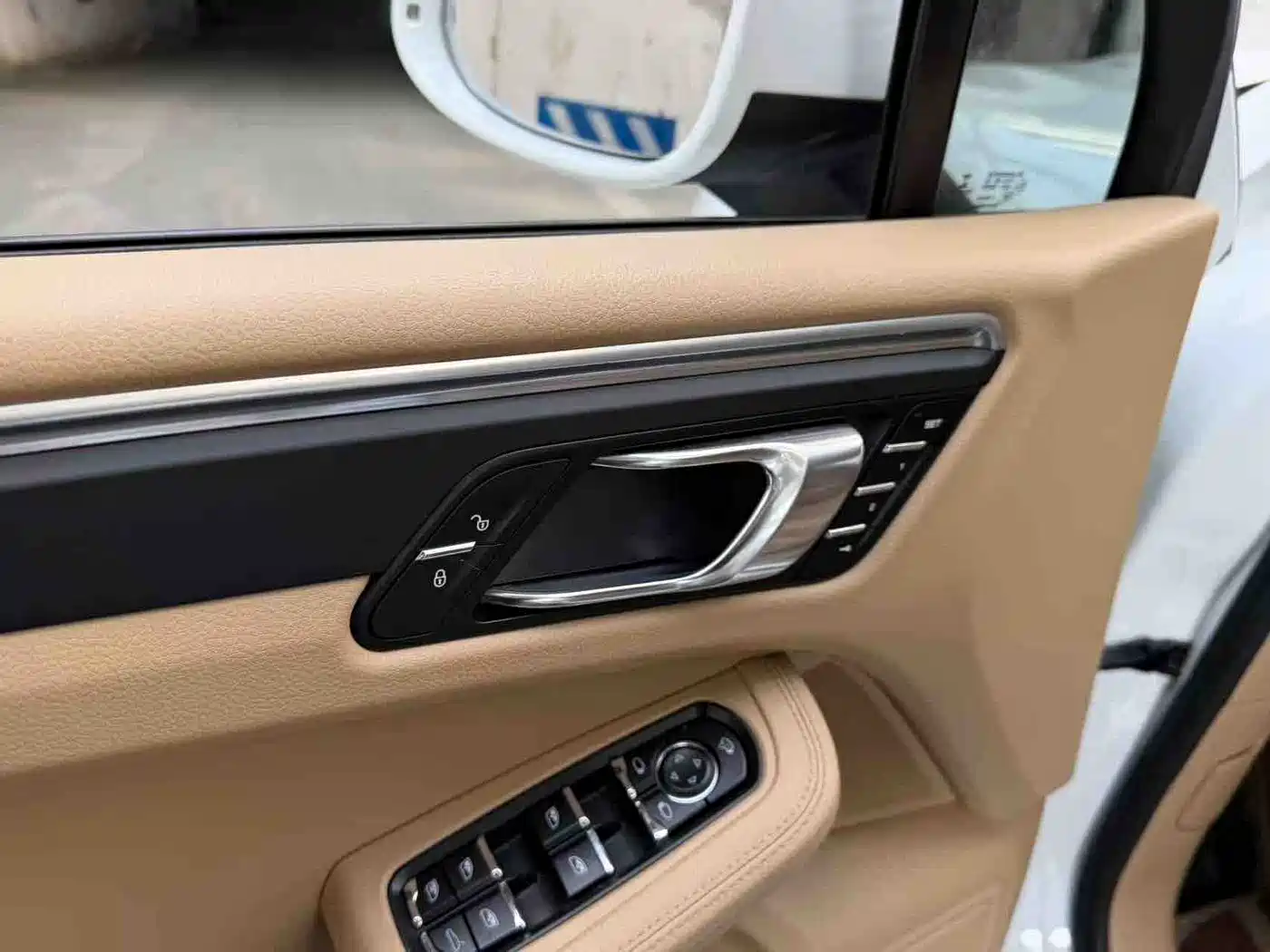 Porsche Macan 2016 Macan 2.0T фото 5