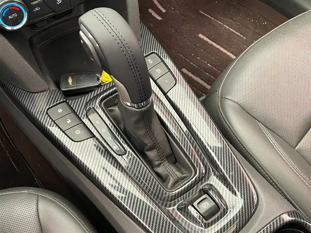 Chevrolet Malibu 2017 1.5T Automatic Luxury Edition фото 11