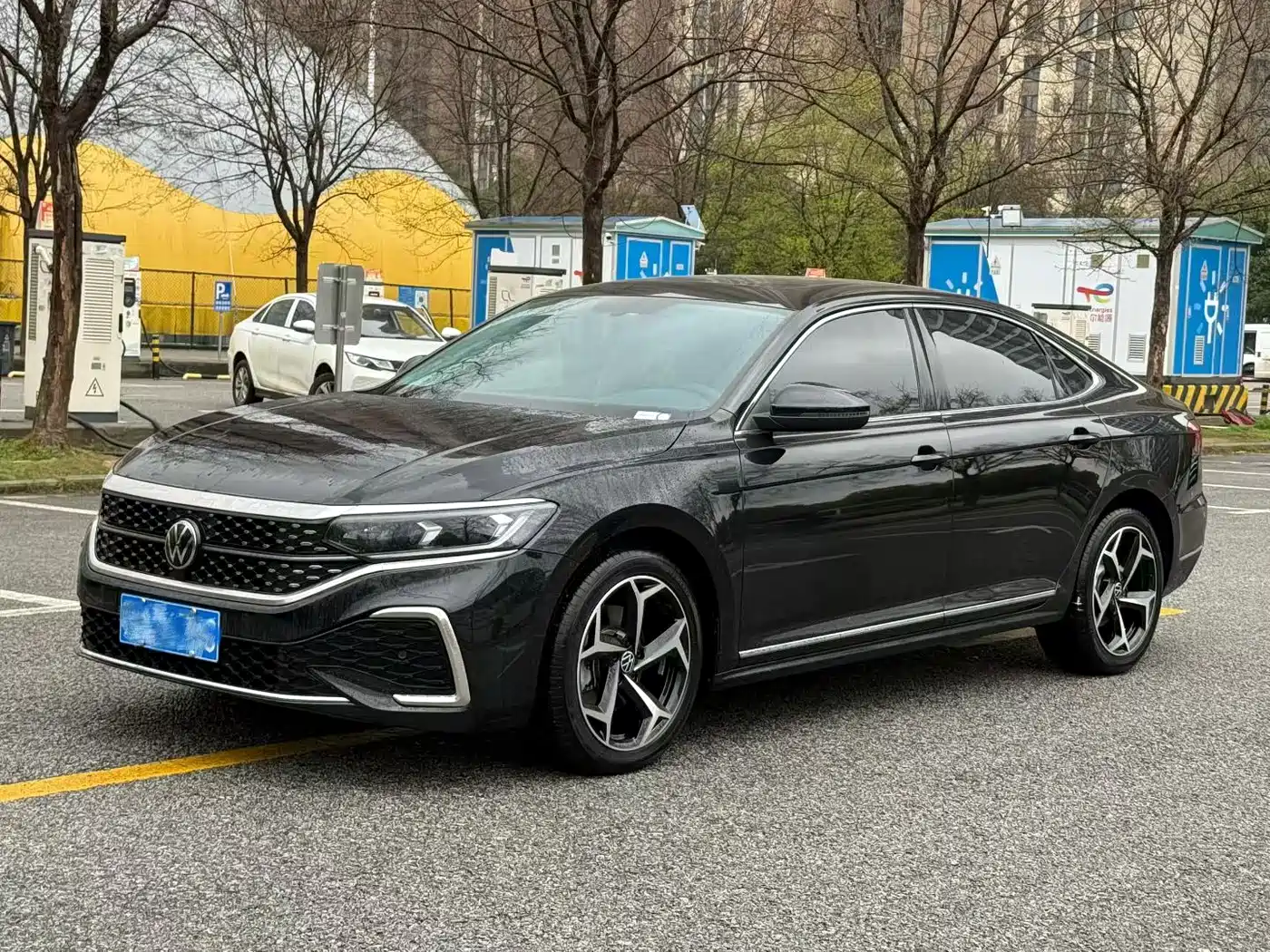 صورة 1 - Volkswagen Passat