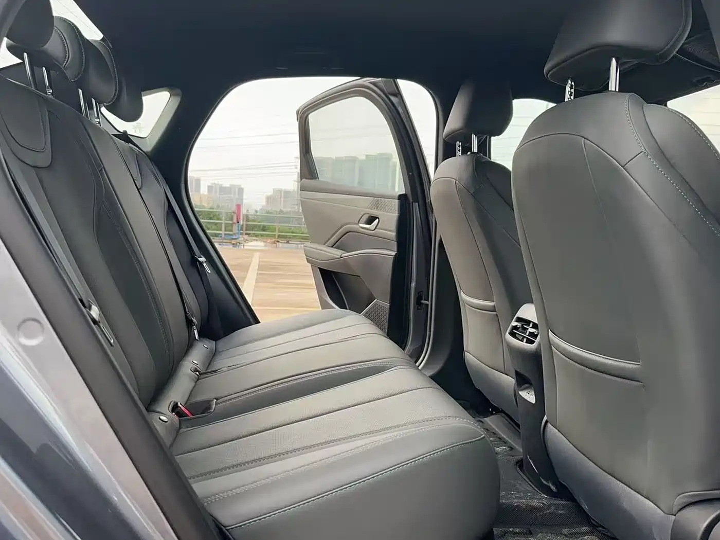BYD Qin PLUS 2026 DM-i 128KM Progressive фото 11