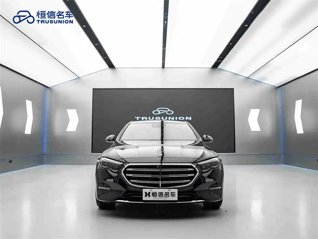 Mercedes-Benz E-Class 2024 Model E 300 L Luxury фото 2