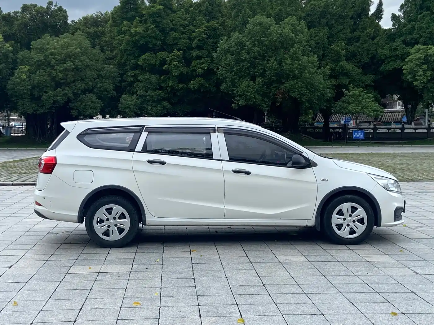 Фото 5 - Baojun 310W