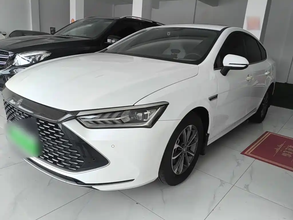 Фото 2 - BYD Qin PLUS