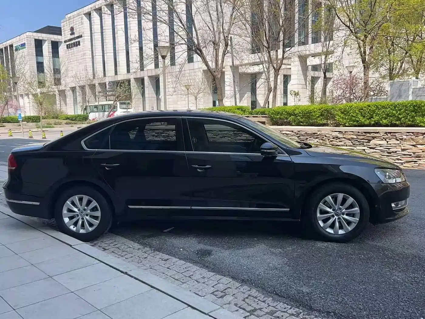 Volkswagen Passat 2014 1.8TSI DSG Luxury Edition фото 4