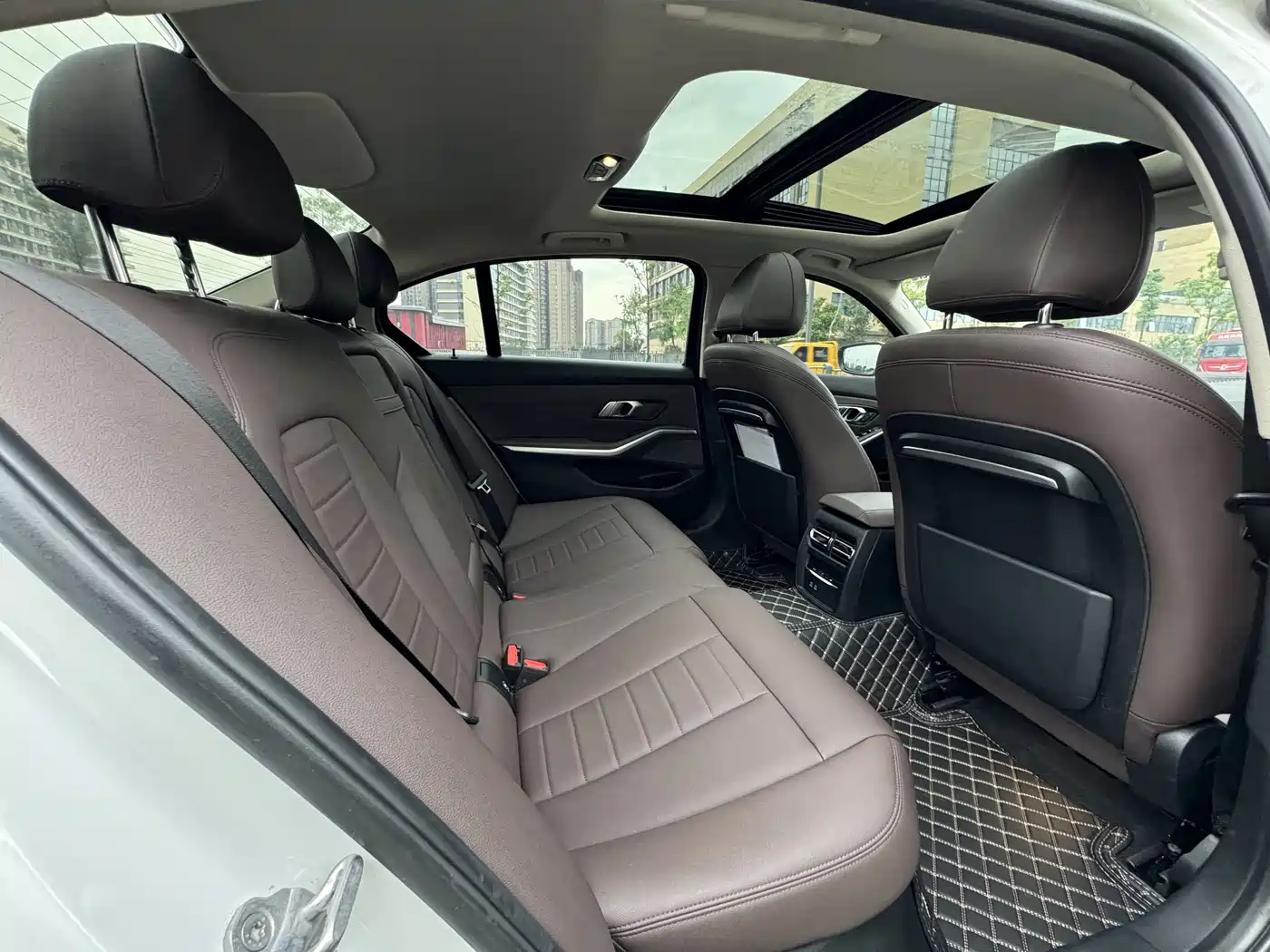 BMW 3 Series 2020 320Li M Sport Package фото 9