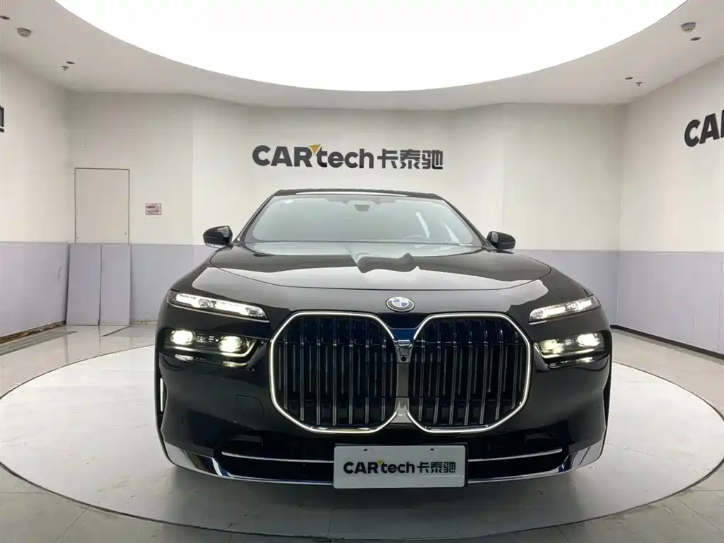 BMW 7-SERIES