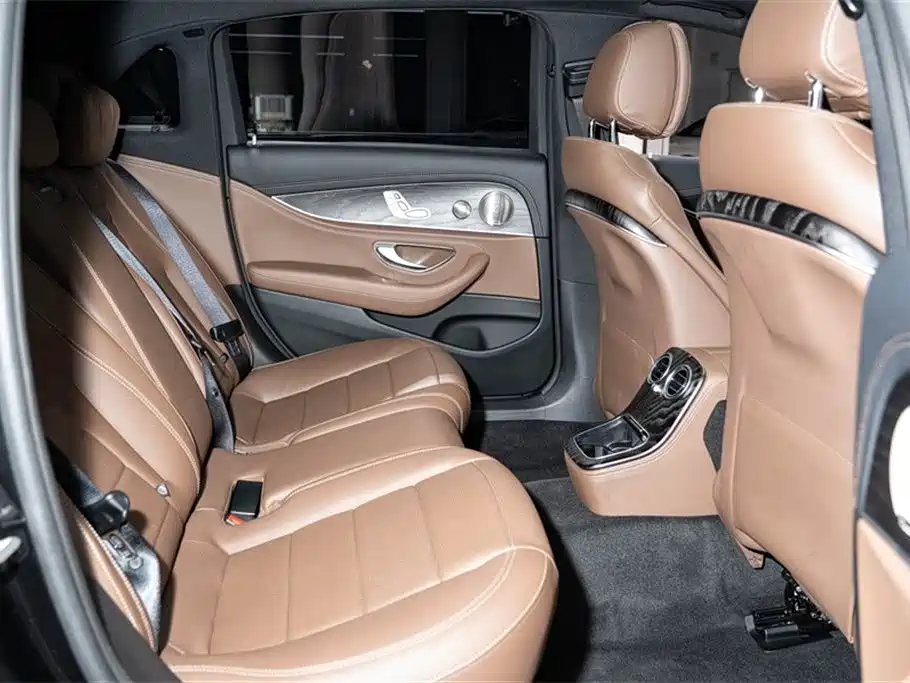 Mercedes-Benz E-Class 2022 E 300 L Sport Luxury фото 19