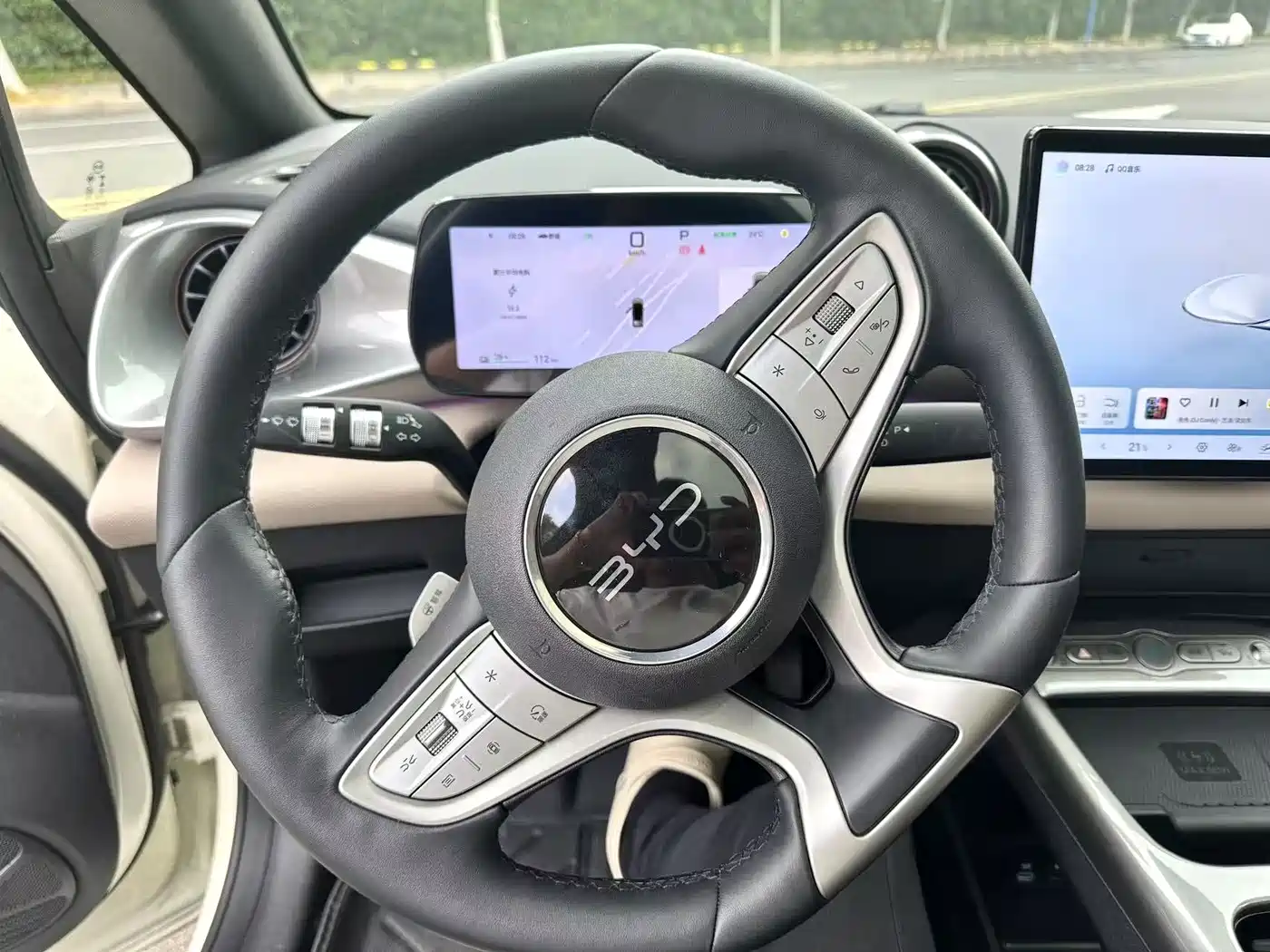 BYD Dolphin 2025 Smart Drive Edition 410km Fashion Version фото 17