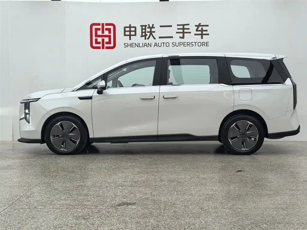 SAIC MAXUS EVERYONE 7