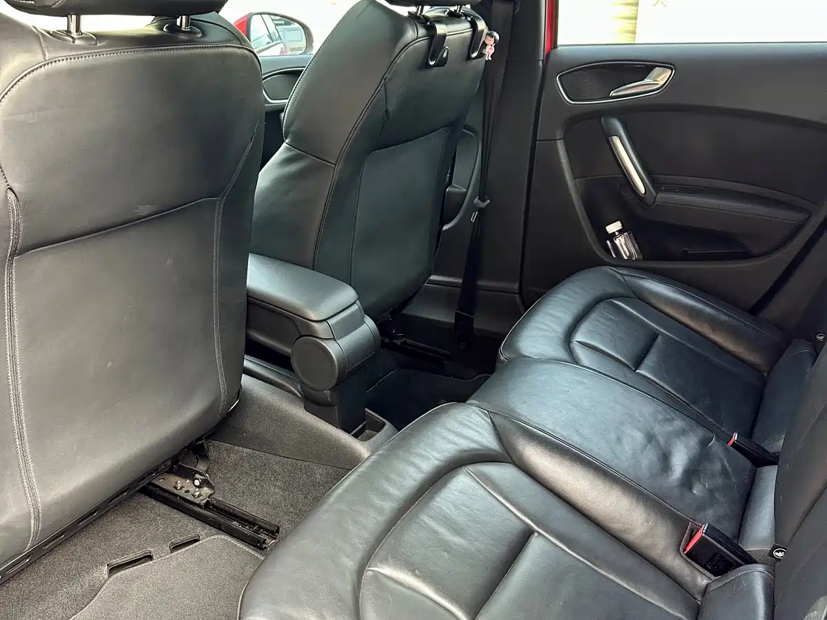Audi A1 2014 30 TFSI Sportback Comfort фото 9
