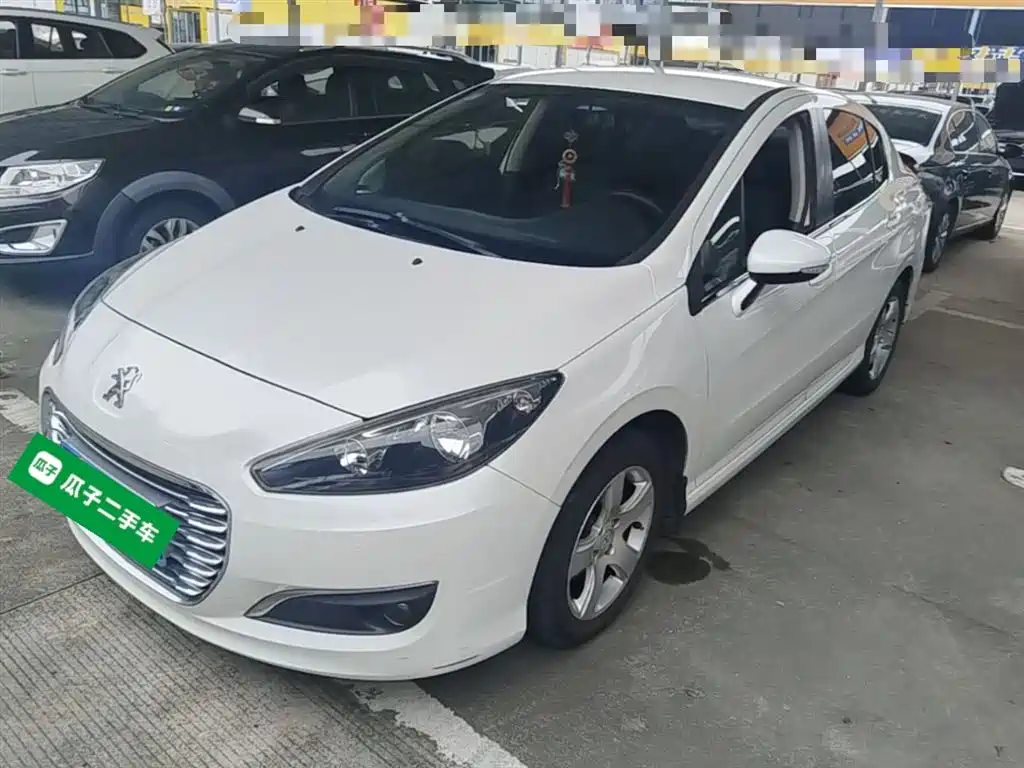 Peugeot 308 2014 Model Joy Edition Classic 1.6L Automatic Superior Style фото 3
