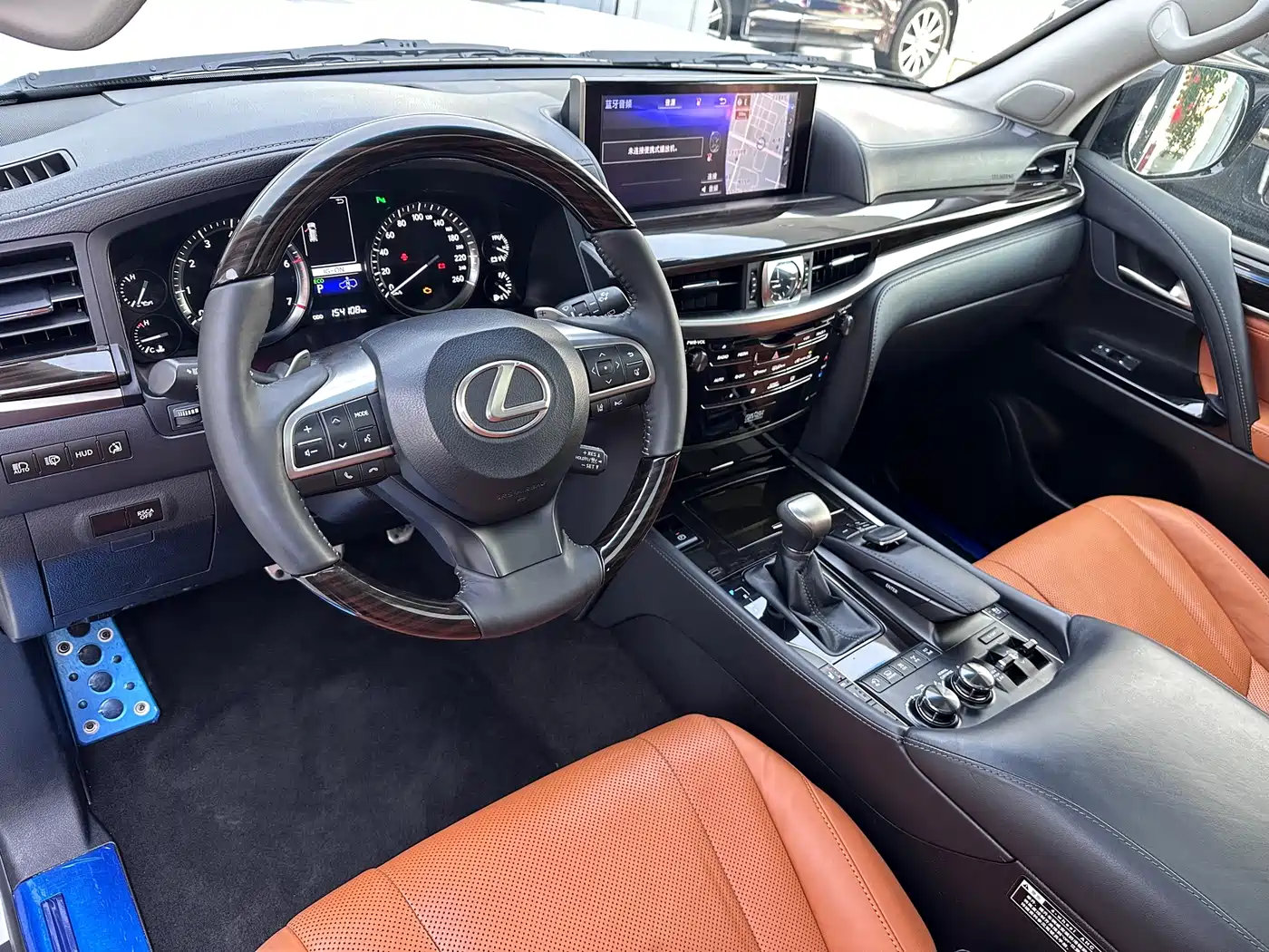 Lexus LX 2017 570 Peak Special Limited Edition фото 17