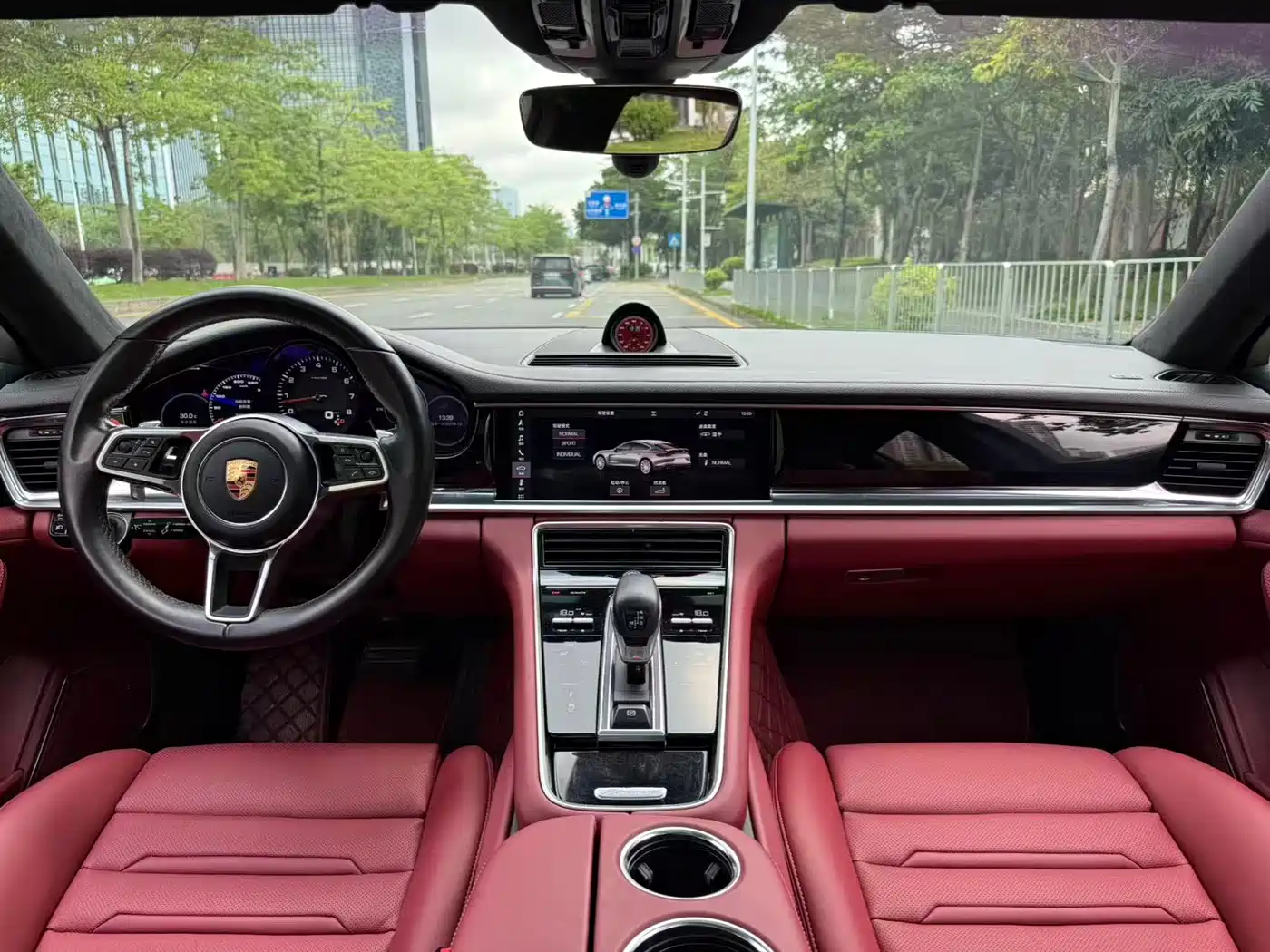 Porsche Panamera 2017 Panamera Executive Long Wheelbase 3.0T фото 6