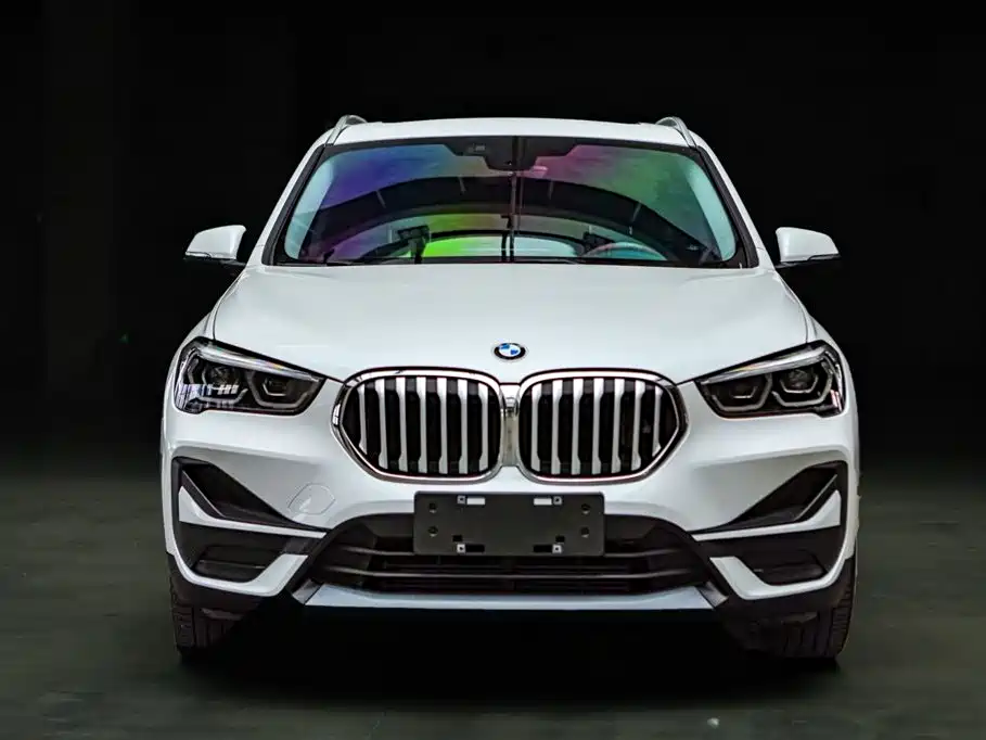BMW X1 2022 sDrive20Li Fashion фото 2