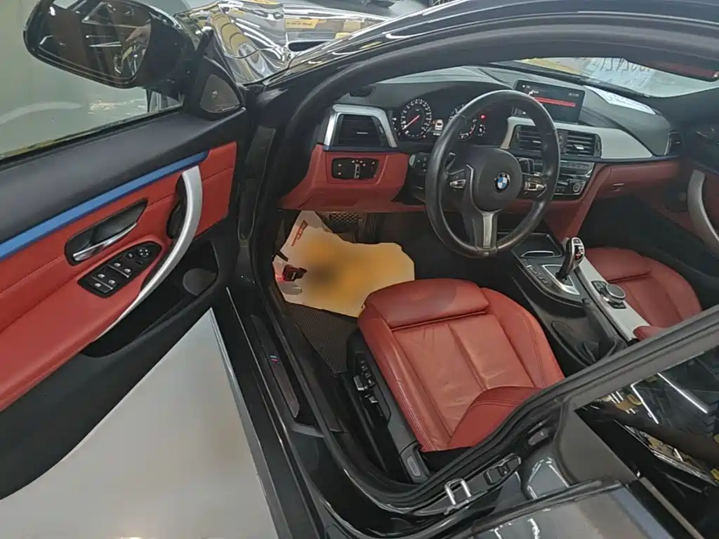Photo 16 - BMW 4 Series
