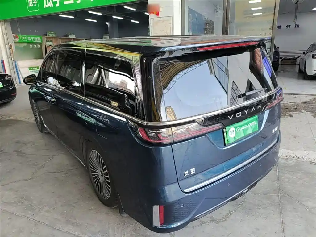 Voyah Auto Voyah Dreamer 2025 PHEV AWD Flagship Kunpeng Edition фото 5