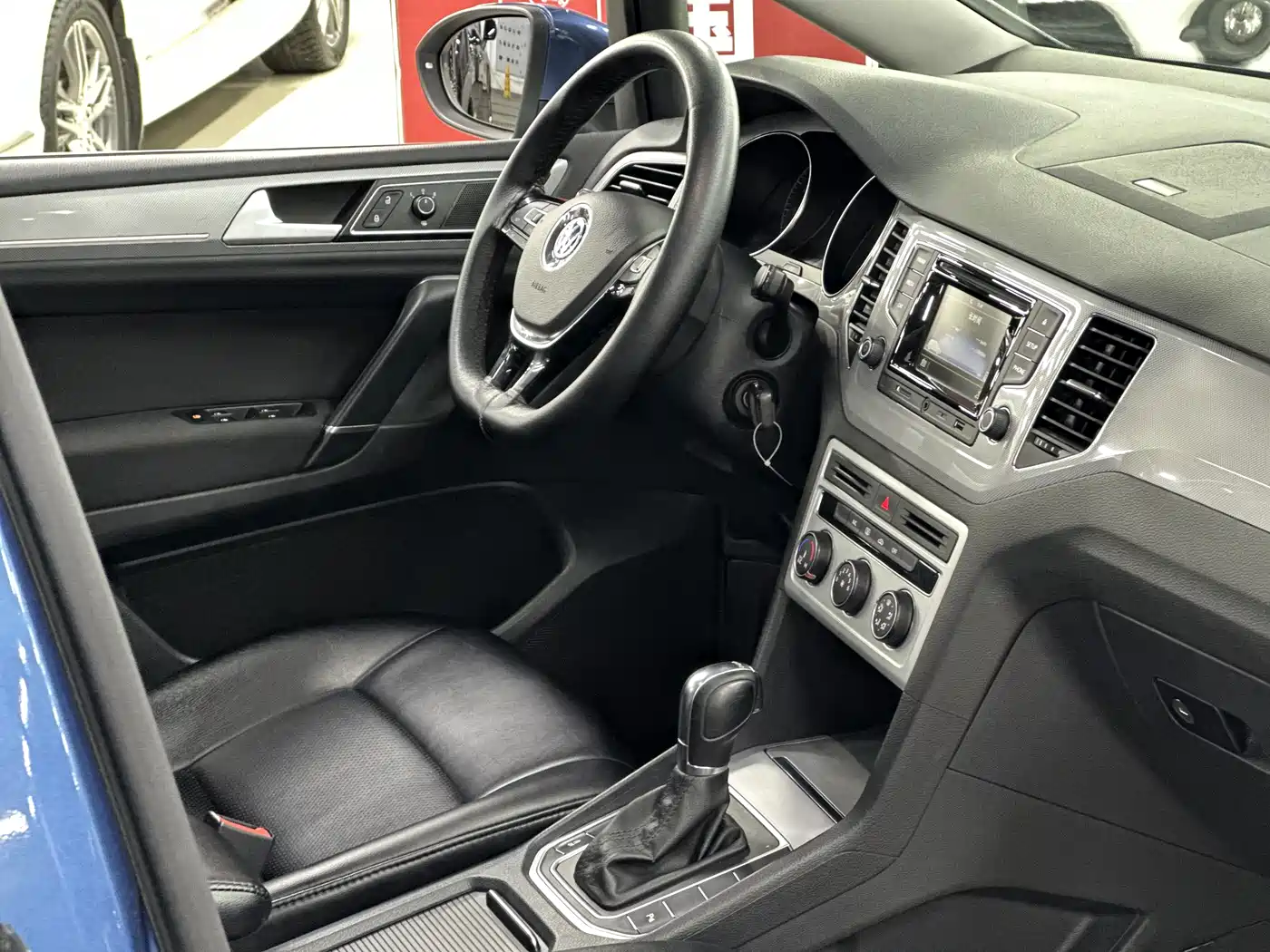 VOLKSWAGEN GOLF*JIAYU