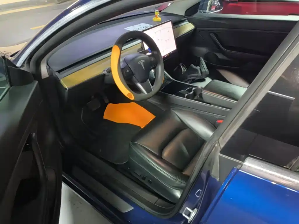 Фото 16 - Tesla Model 3