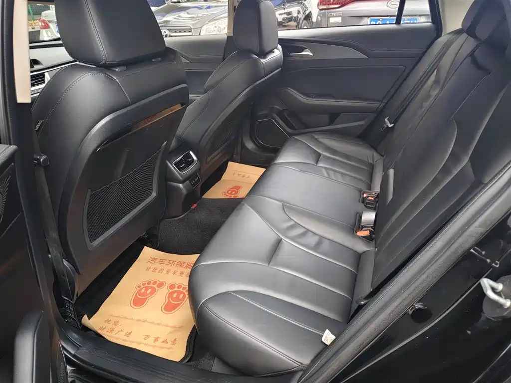 Hongqi H5 2022 Classic Facelift 1.8T Automatic Smart Connect Flag Rhythm Edition фото 10