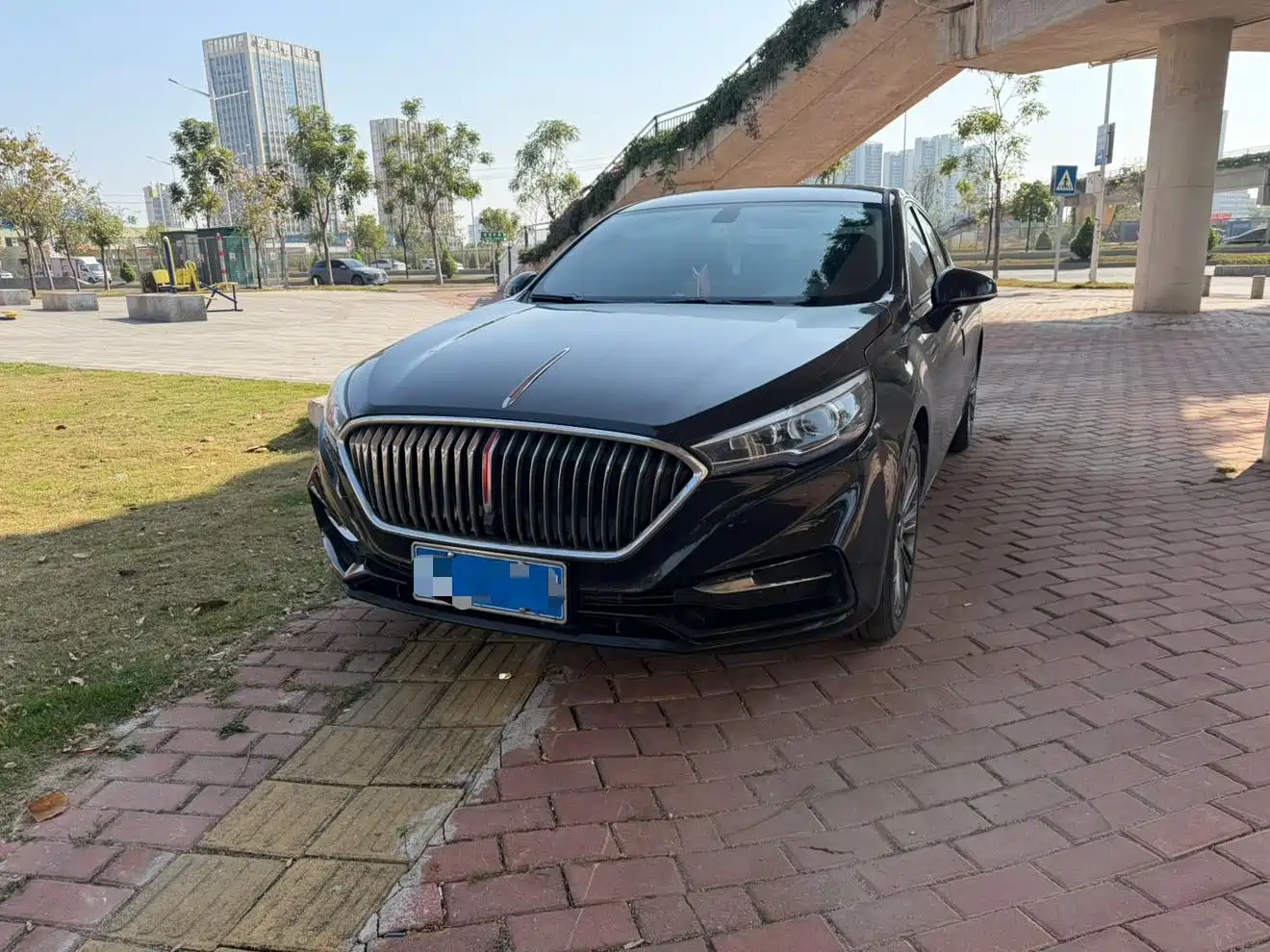 Hongqi H5
