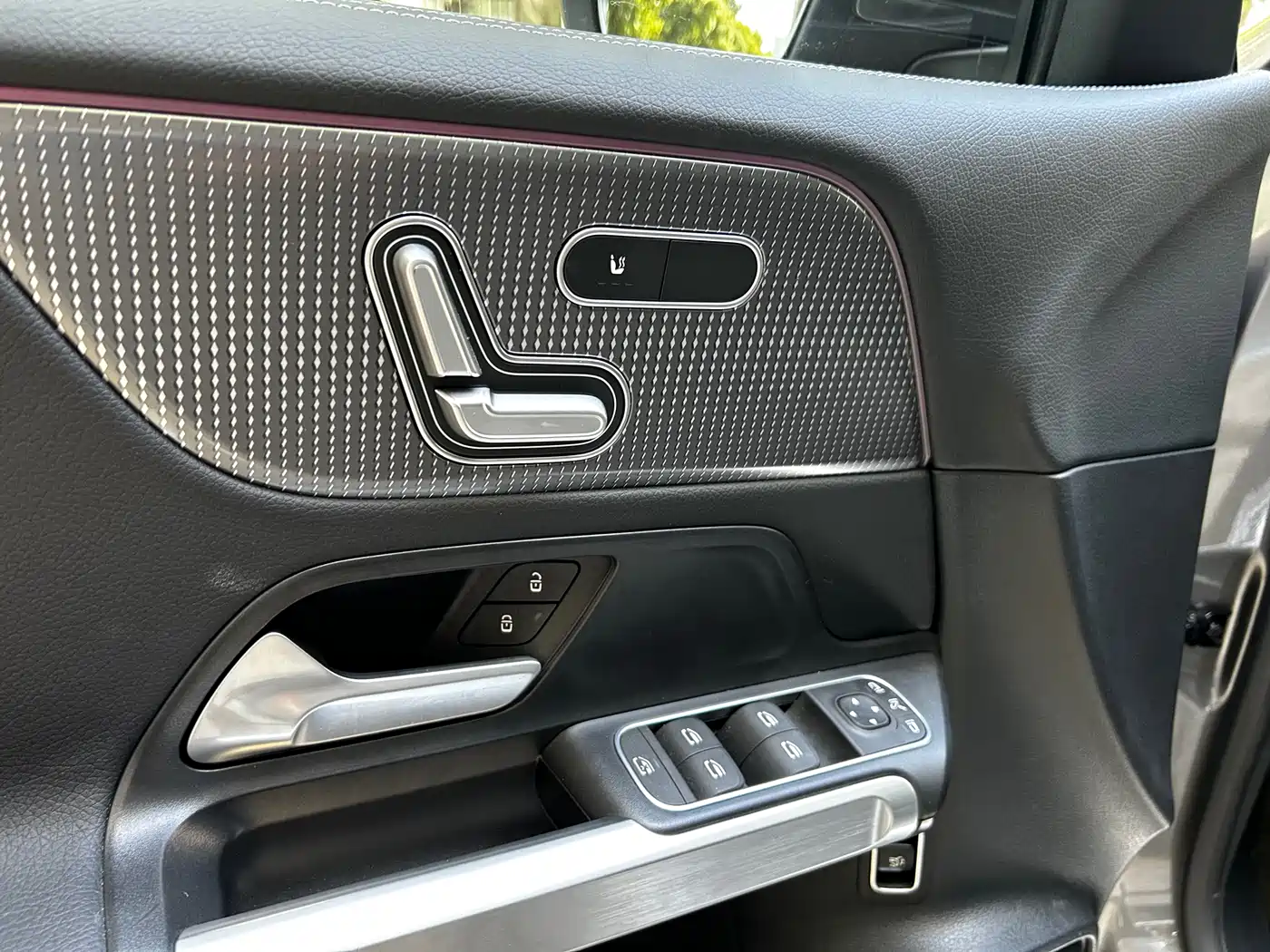 Mercedes-Benz GLB 2023 GLB 220 4MATIC фото 6
