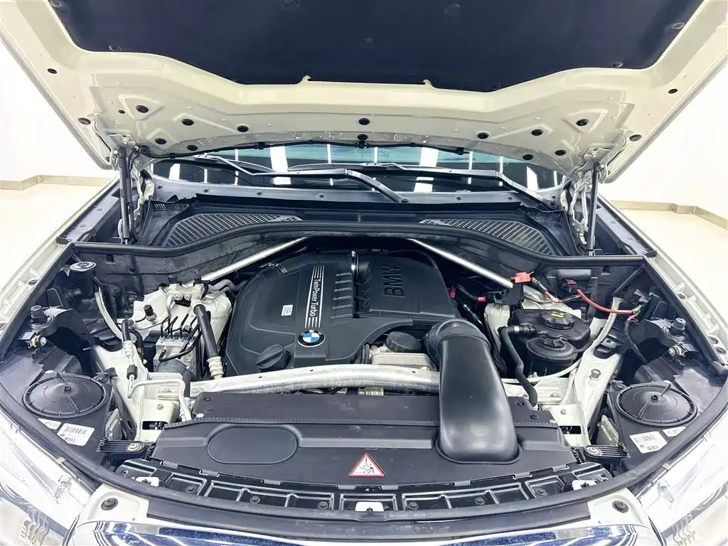 BMW X5 (Import) 2014 xDrive35i Leading фото 22
