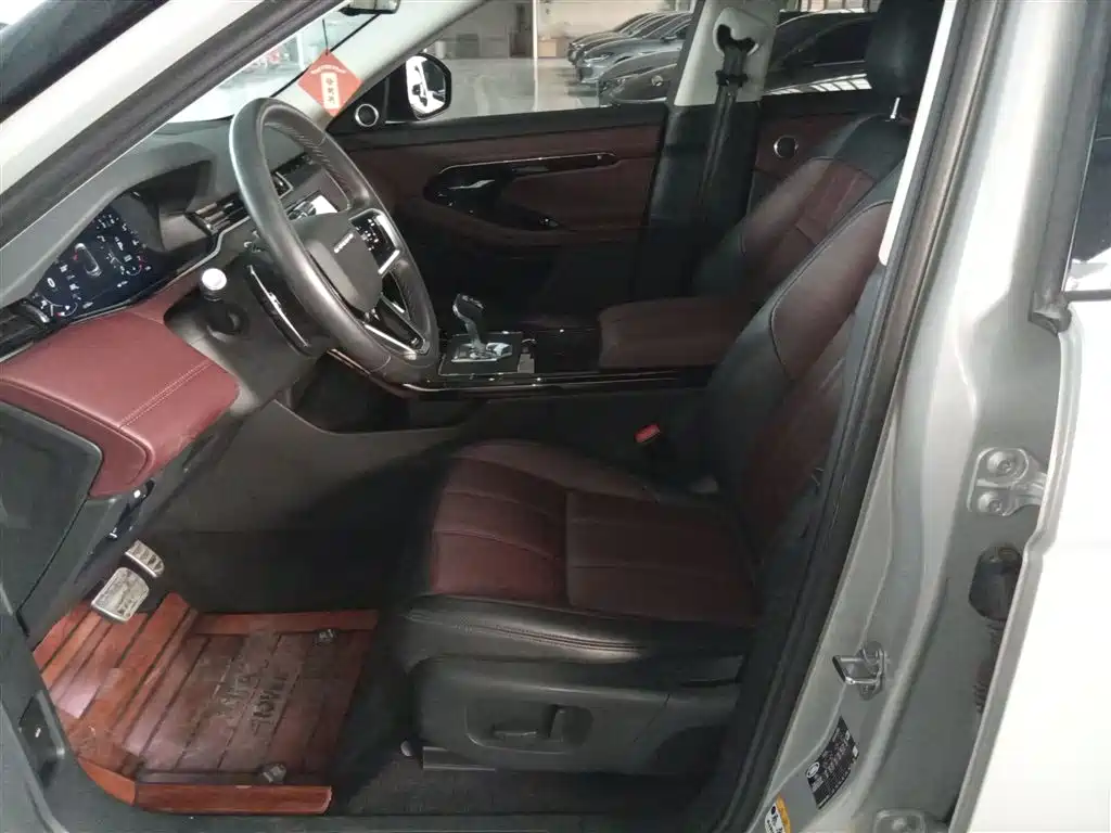 Land Rover Range Rover Evoque 2021 Range Rover Evoque L 249PS R-Dynamic S Performance Edition фото 11