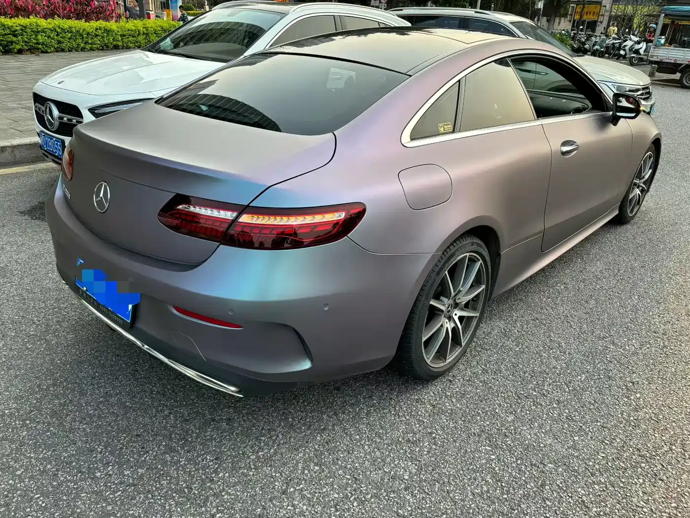 MERCEDES-BENZ E CLASS