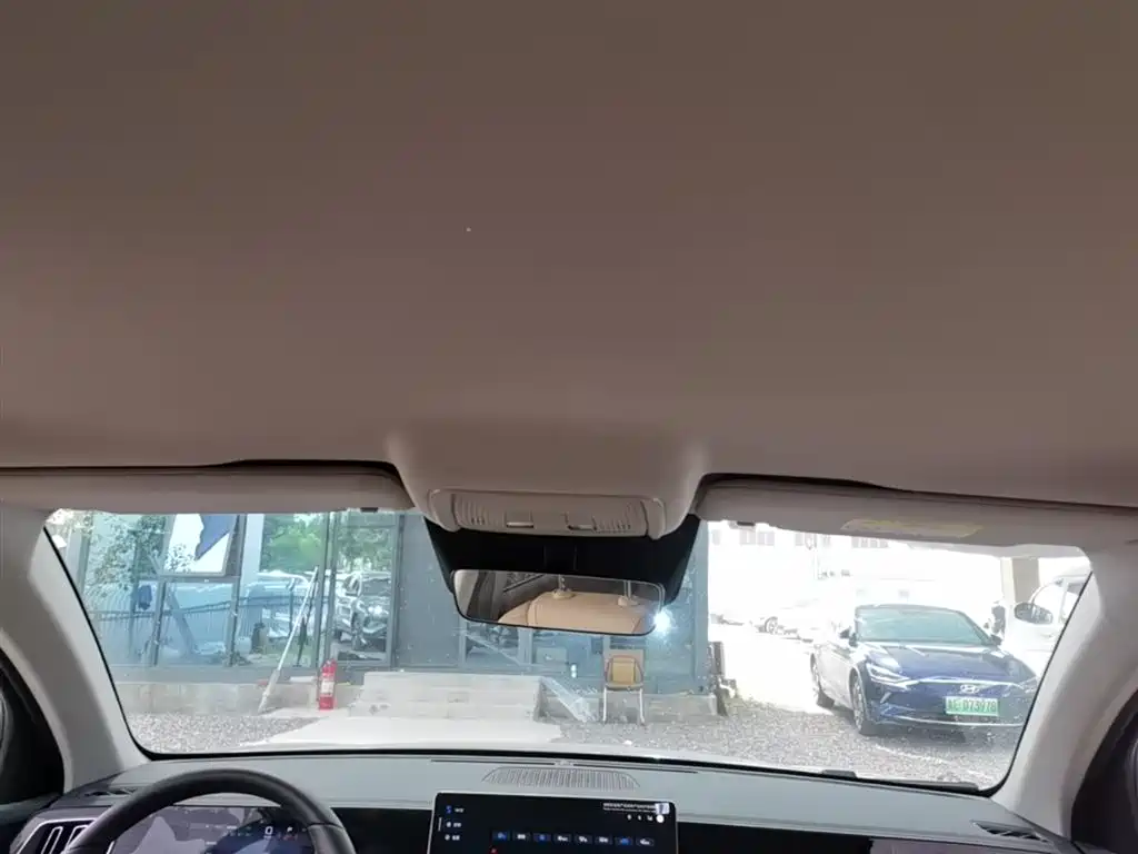 BYD Song Pro New Energy 2025 2nd Generation Smart Drive Edition DM-i 75KM Leading Type фото 18