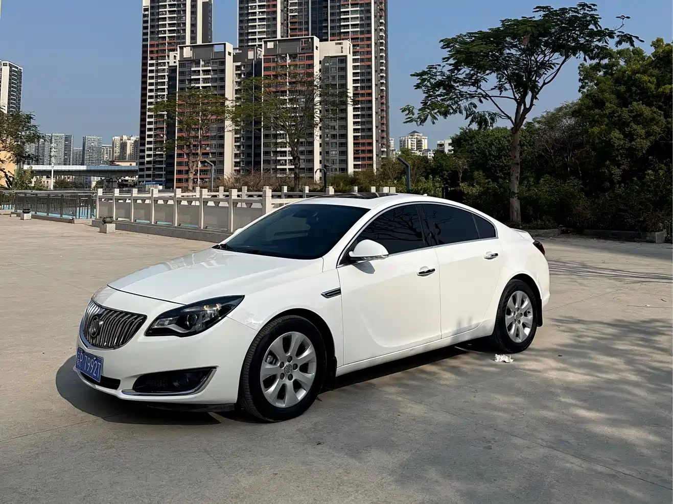 Buick Regal 2015 2.0L Elite Fashion Model