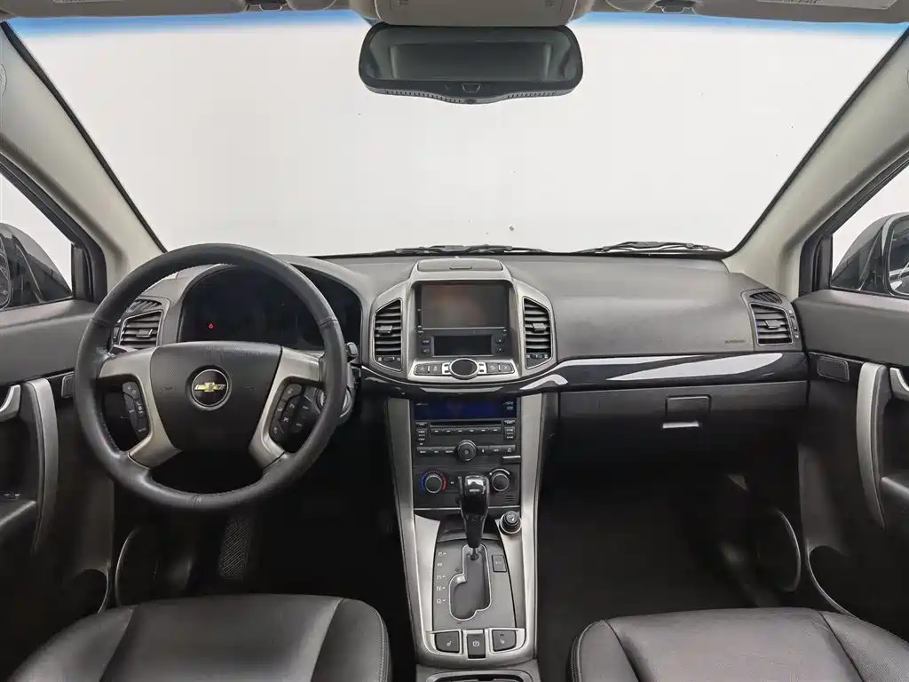 Chevrolet Captiva 2012 2.4L 4WD Flagship Edition 7-Seater фото 5