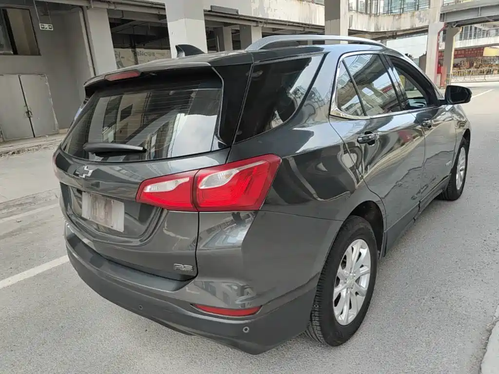 Фото 7 - Chevrolet Equinox
